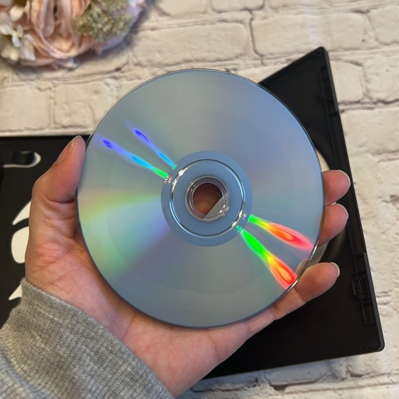 No Strings Attached DVD - Picture 4 of 4